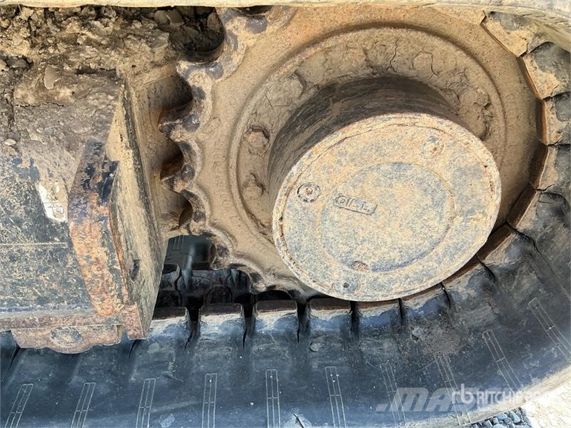 Bobcat E85 حفارات زحافة