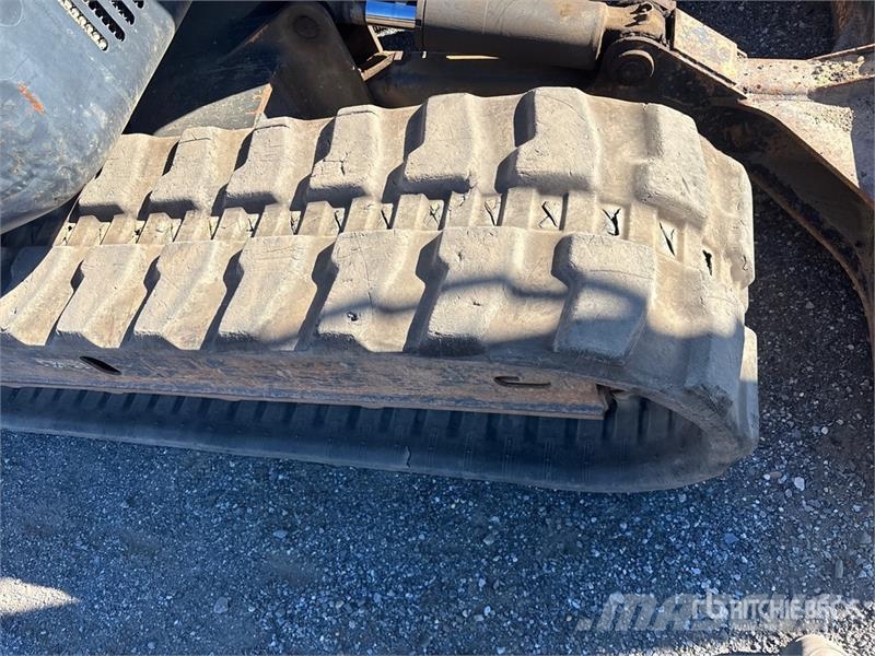 Bobcat E85 Lánctalpas kotrók