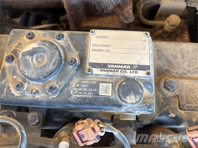 Bobcat E85 Lánctalpas kotrók