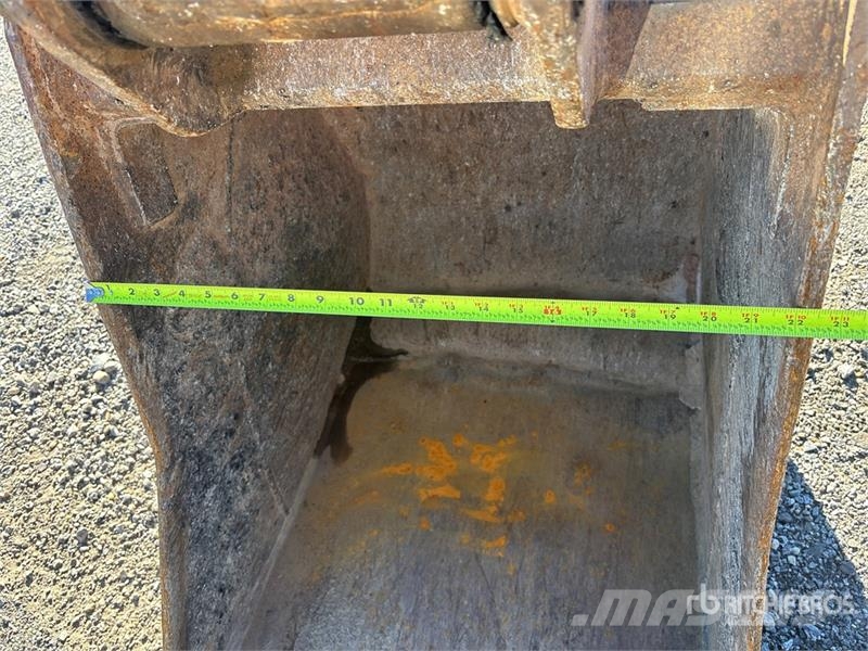 Bobcat E85 Lánctalpas kotrók