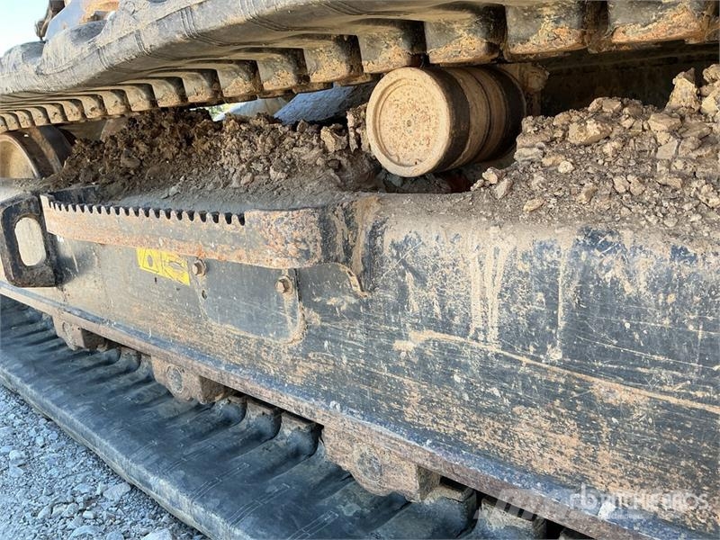 Bobcat E85 حفارات زحافة