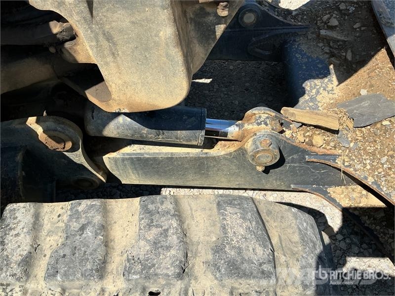 Bobcat E85 حفارات زحافة