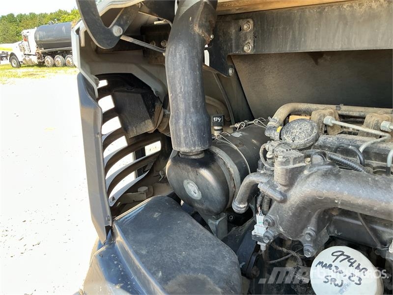 Bobcat E85 حفارات زحافة