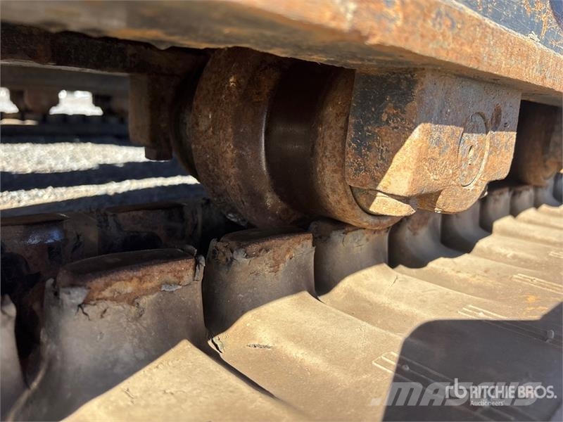 Bobcat E85 Lánctalpas kotrók