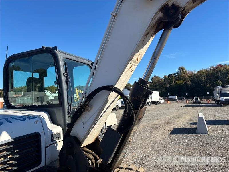 Bobcat E85 Lánctalpas kotrók
