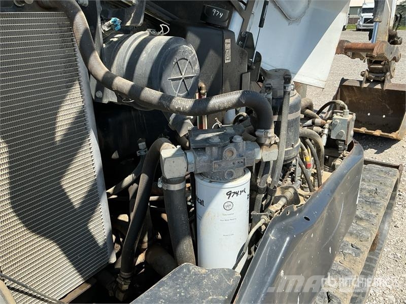 Bobcat E85 حفارات زحافة