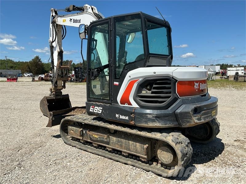 Bobcat E85 حفارات زحافة