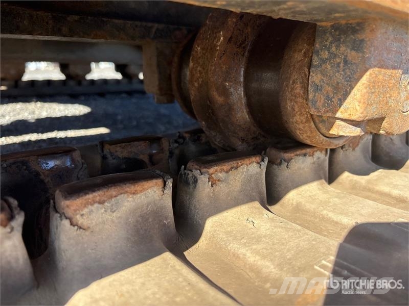 Bobcat E85 Lánctalpas kotrók