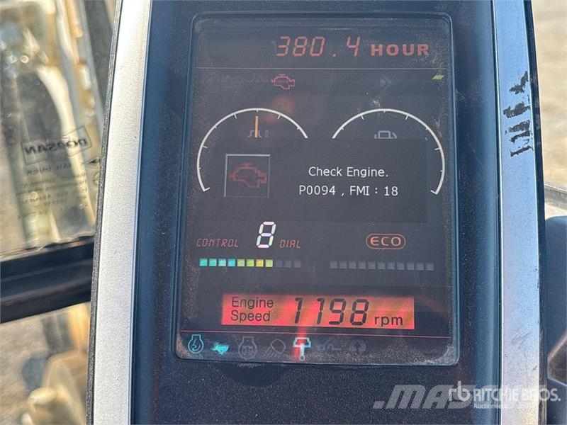Bobcat E85 Lánctalpas kotrók