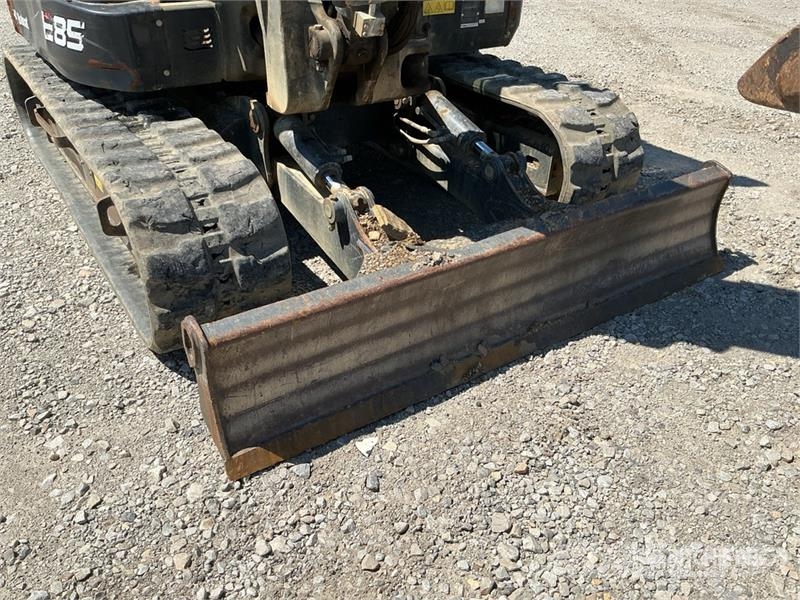 Bobcat E85 حفارات زحافة