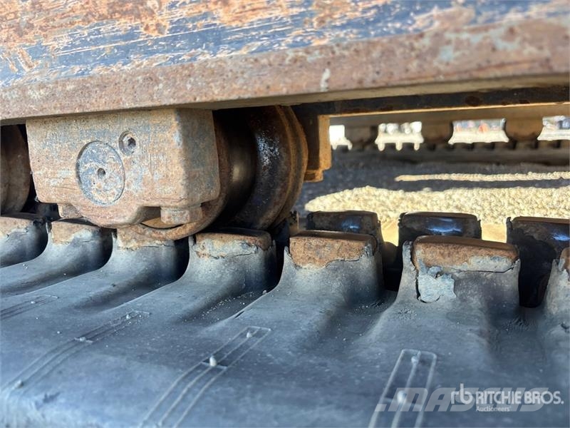 Bobcat E85 Lánctalpas kotrók