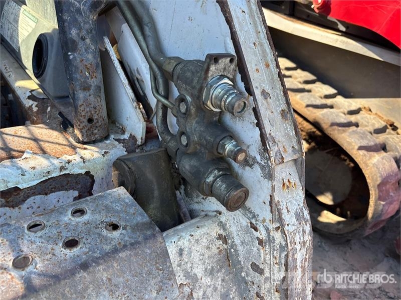 Bobcat S185 لوادر انزلاقية التوجيه