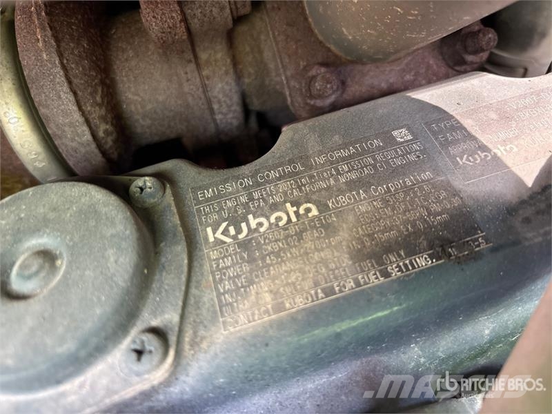 Bobcat S185 لوادر انزلاقية التوجيه