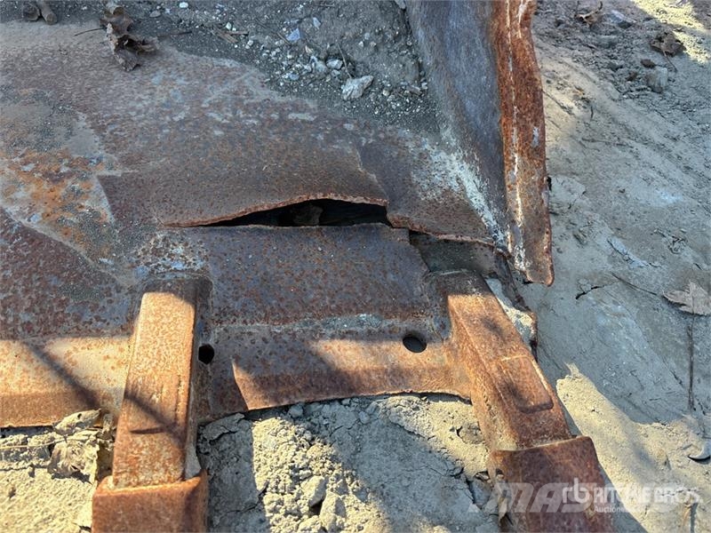 Bobcat S185 لوادر انزلاقية التوجيه