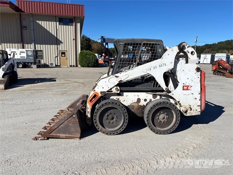 Bobcat S185 لوادر انزلاقية التوجيه