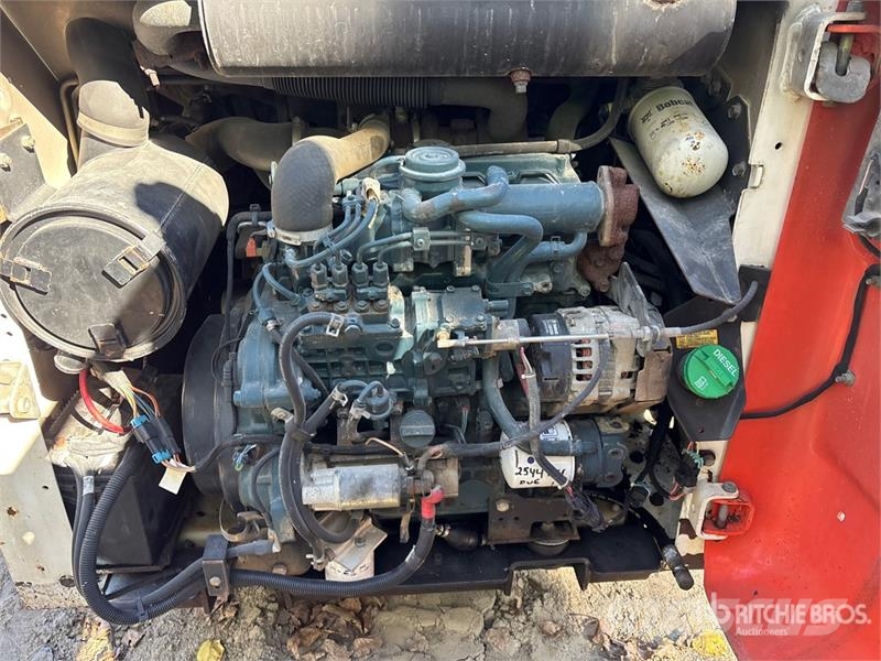 Bobcat S185 لوادر انزلاقية التوجيه