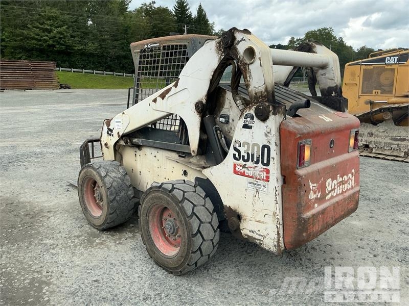 Bobcat S300 Skid steer loaders