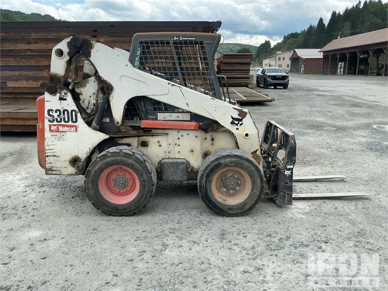 Bobcat S300 Skid steer loaders