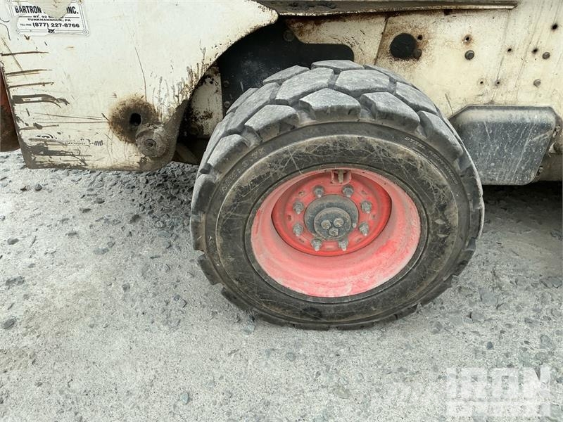 Bobcat S300 Skid steer loaders