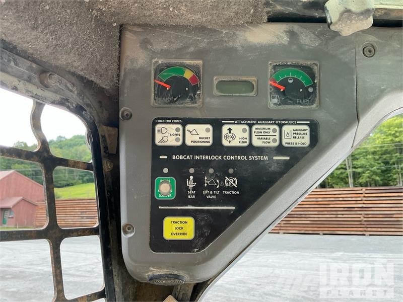 Bobcat S300 Skid steer loaders