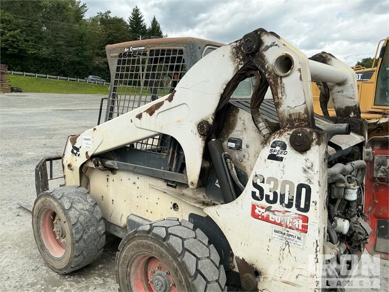 Bobcat S300 Skid steer loaders