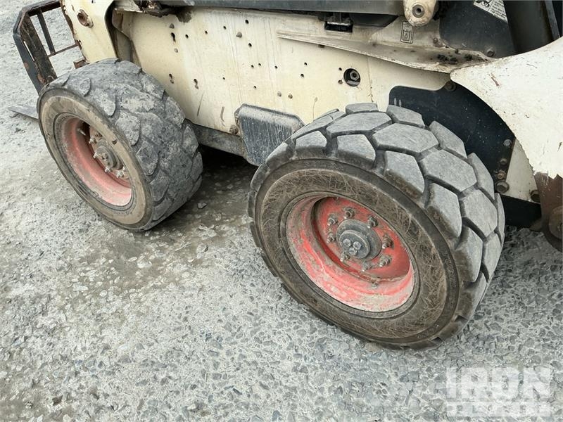 Bobcat S300 Skid steer loaders