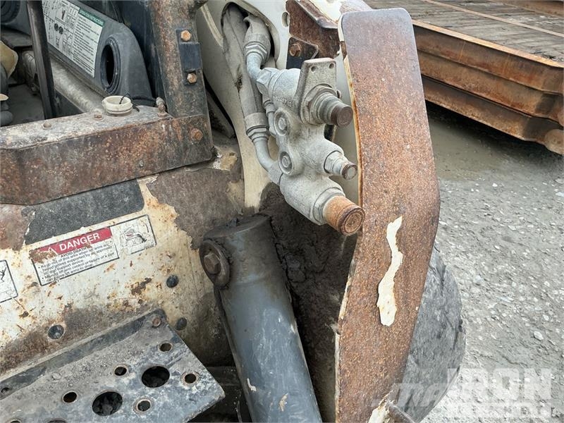 Bobcat S300 Skid steer loaders