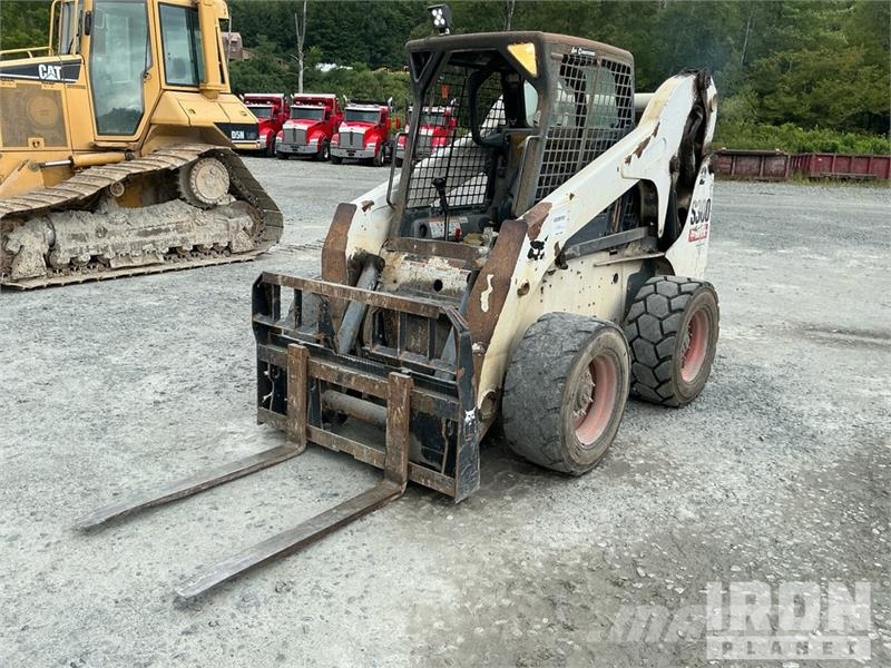 Bobcat S300 Skid steer loaders