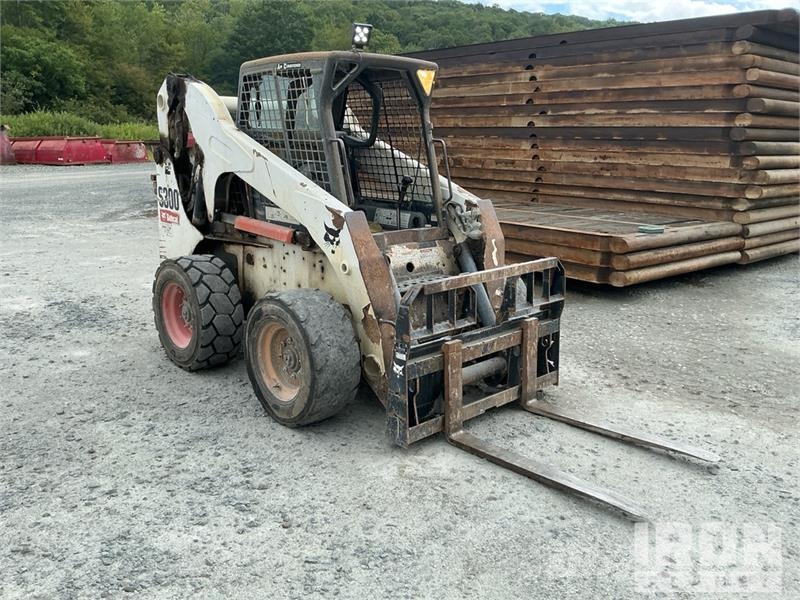 Bobcat S300 Skid steer loaders
