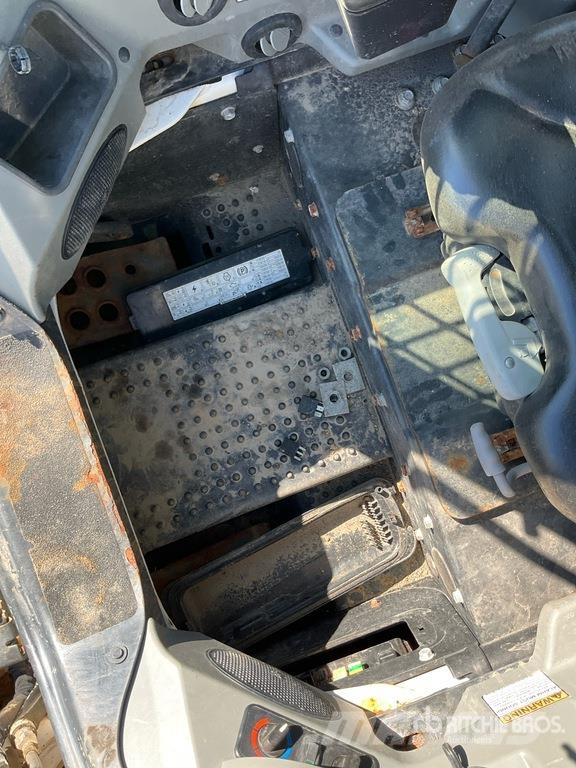 Bobcat S650 Skid steer loaders