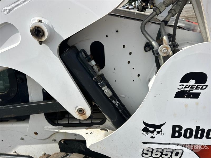 Bobcat S650 T4 Two-Speed Skid Steer Loader Мини-погрузчики