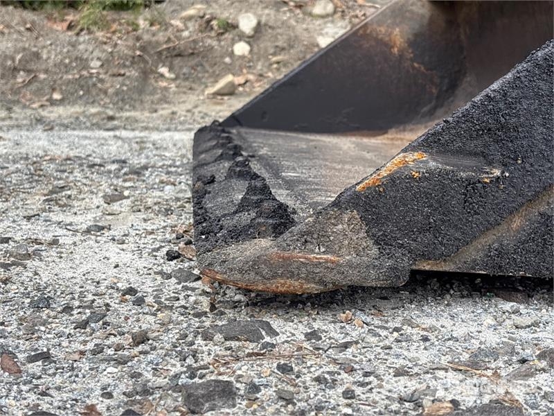 Bobcat S76 Two-Speed Skid Steer Loader (Inoperable) لوادر انزلاقية التوجيه