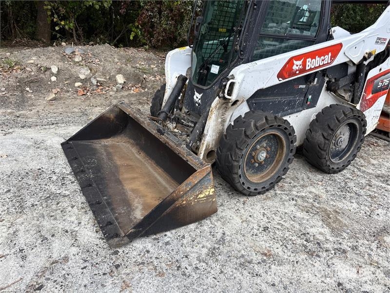 Bobcat S76 Two-Speed Skid Steer Loader (Inoperable) لوادر انزلاقية التوجيه