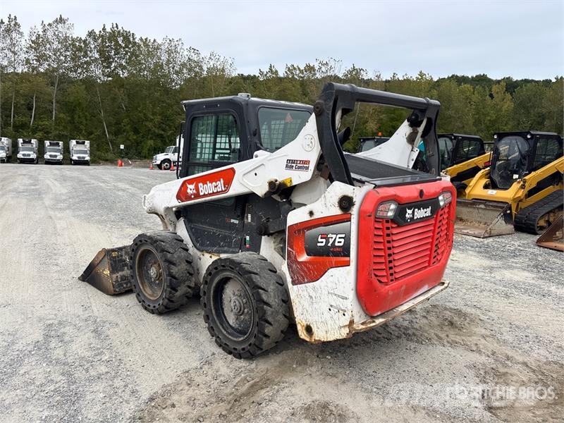 Bobcat S76 Two-Speed Skid Steer Loader (Inoperable) لوادر انزلاقية التوجيه