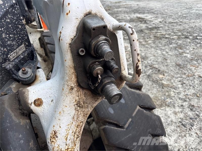 Bobcat S76 Two-Speed Skid Steer Loader (Inoperable) لوادر انزلاقية التوجيه