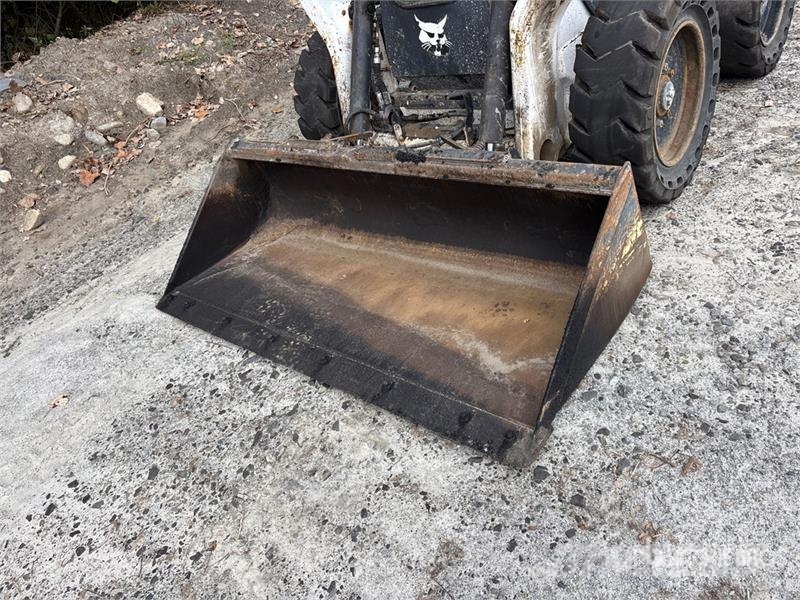Bobcat S76 Two-Speed Skid Steer Loader (Inoperable) لوادر انزلاقية التوجيه