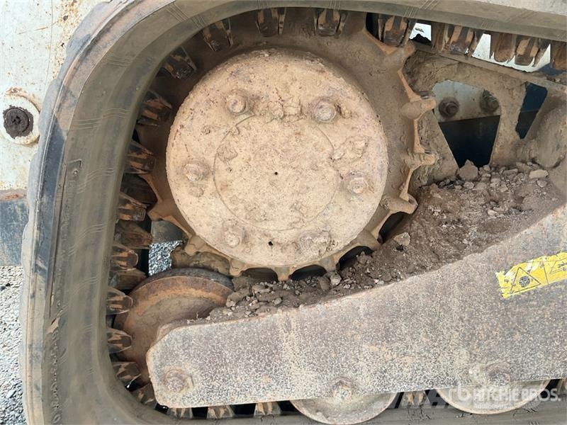 Bobcat T750 Мини-погрузчики