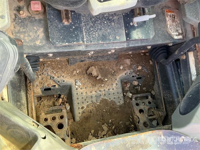 Bobcat T750 Мини-погрузчики