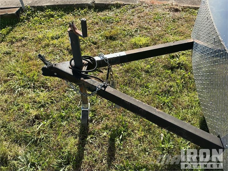Bravo WX58SA 8 ft S/A Enclosed Trailer مقطورات ذات هيكل صندوقي