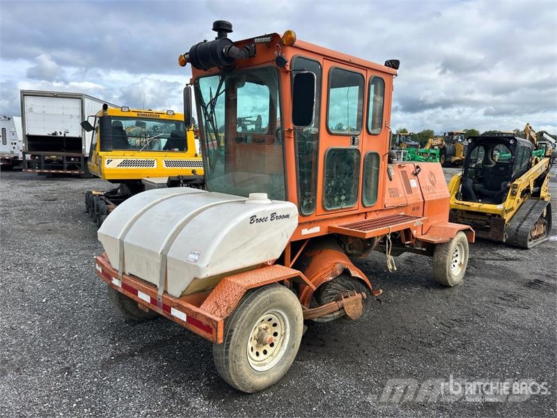Broce KR350 Підмітальні машини