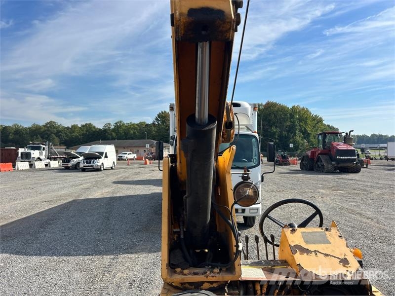 Broderson IC-20-1G 5000 lb 4x2 Carry Deck Crane Egyéb daruk