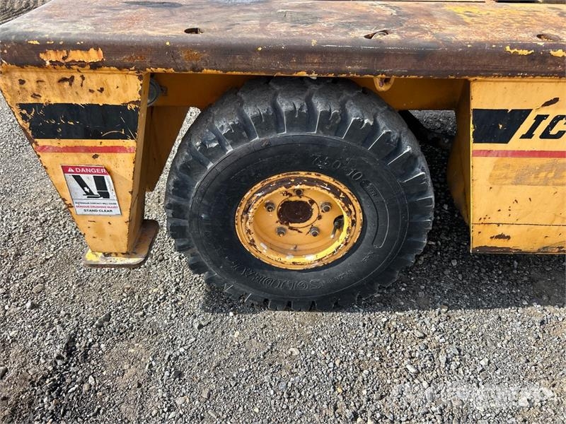 Broderson IC-20-1G 5000 lb 4x2 Carry Deck Crane Egyéb daruk