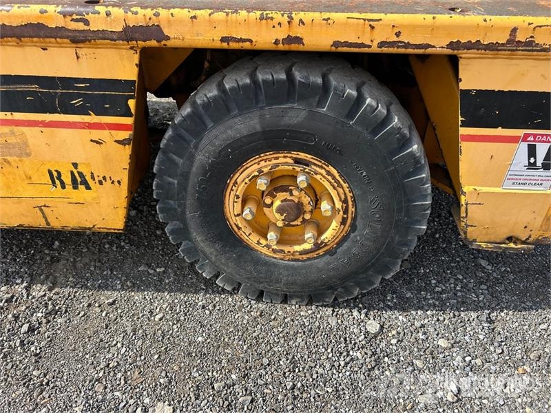 Broderson IC-20-1G 5000 lb 4x2 Carry Deck Crane Egyéb daruk