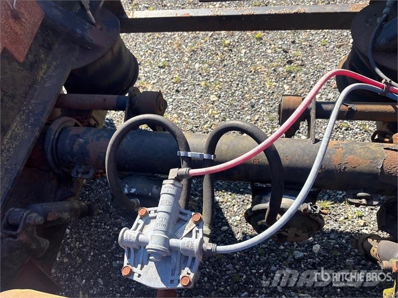 Bull Moose Heavy Haul X-L Specialized S/A Booster Axle Diger çekiciler