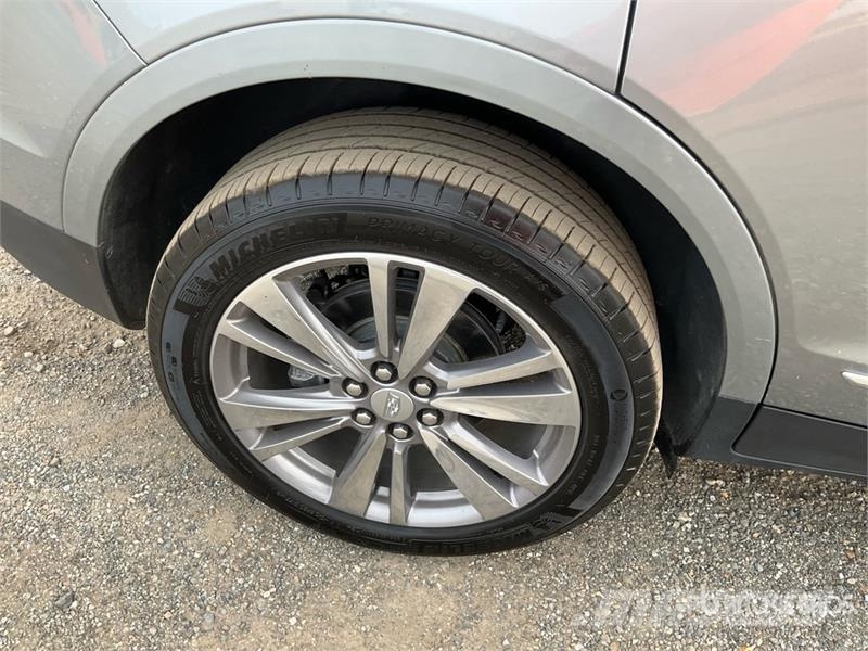 Cadillac XT5 SUV 자동차