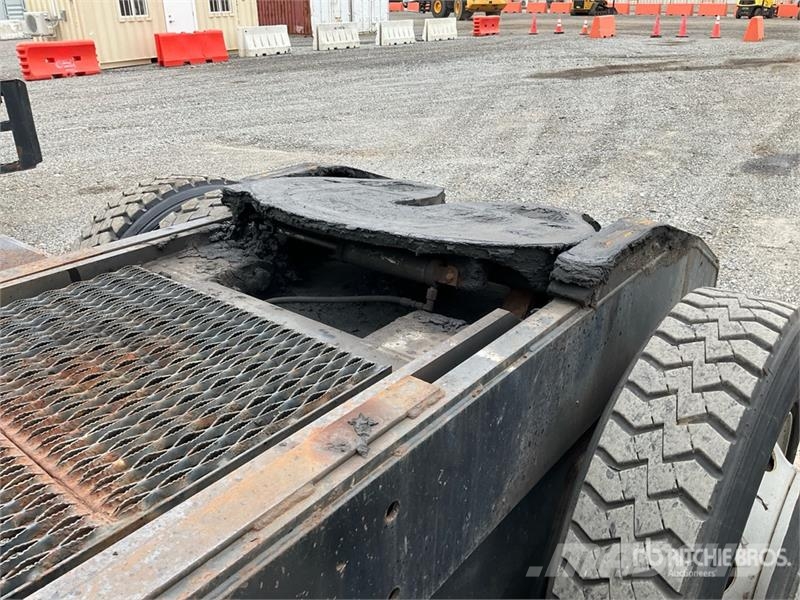 Capacity TJ5000 4x2 Spotter Truck Tratores de terminal