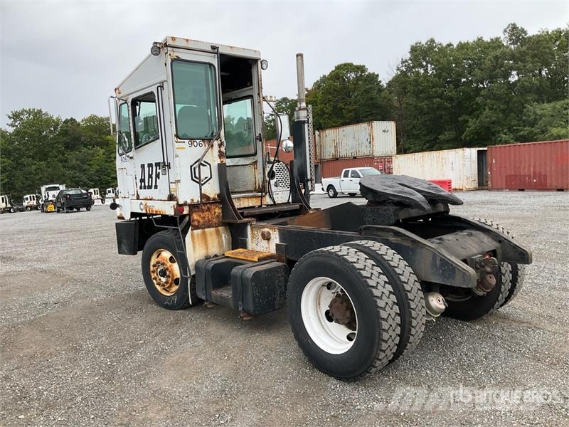 Capacity TJ5000 4x2 Spotter Truck Tratores de terminal