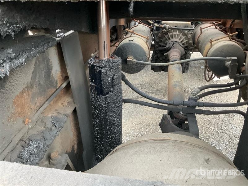 Capacity TJ5000 4x2 Spotter Truck Tratores de terminal