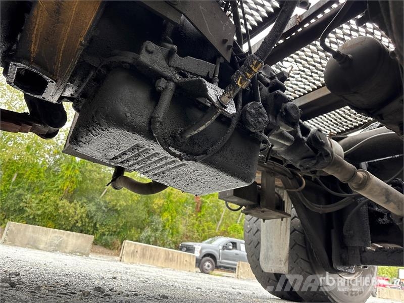 Capacity TJ5000 4x2 Spotter Truck Cabezas tractoras para terminales