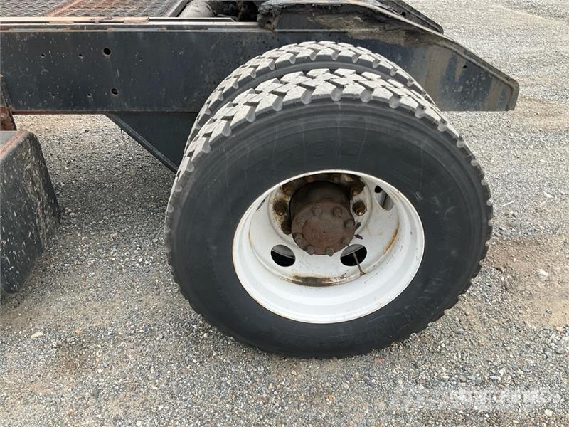 Capacity TJ5000 4x2 Spotter Truck Tratores de terminal